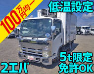 いすゞエルフ冷凍車（冷蔵車）小型（2t・3t）[写真01]