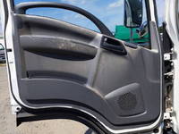 いすゞエルフ冷凍車（冷蔵車）小型（2t・3t）[写真24]