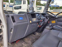 いすゞエルフ冷凍車（冷蔵車）小型（2t・3t）[写真28]