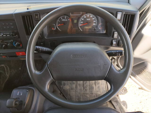 いすゞエルフ冷凍車（冷蔵車）小型（2t・3t）[写真31]