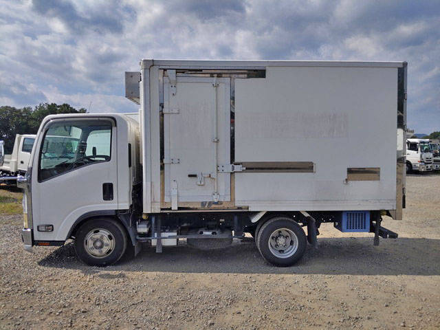 いすゞエルフ冷凍車（冷蔵車）小型（2t・3t）[写真05]
