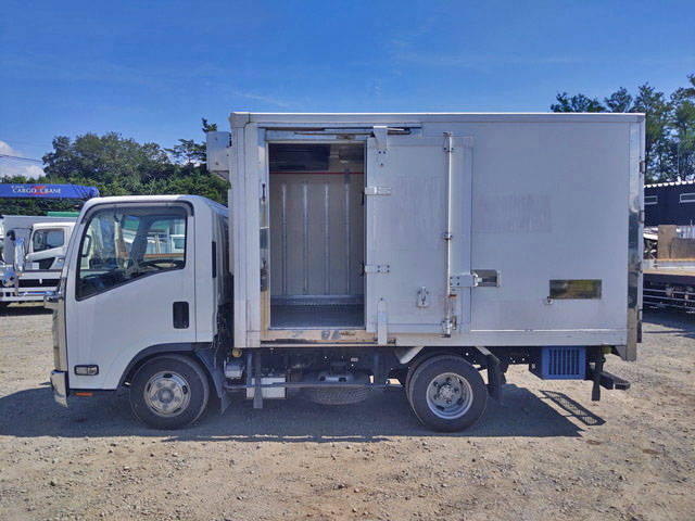 いすゞエルフ冷凍車（冷蔵車）小型（2t・3t）[写真06]