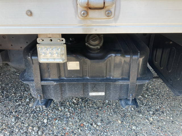 いすゞフォワードアルミウイング中型（4t）[写真20]