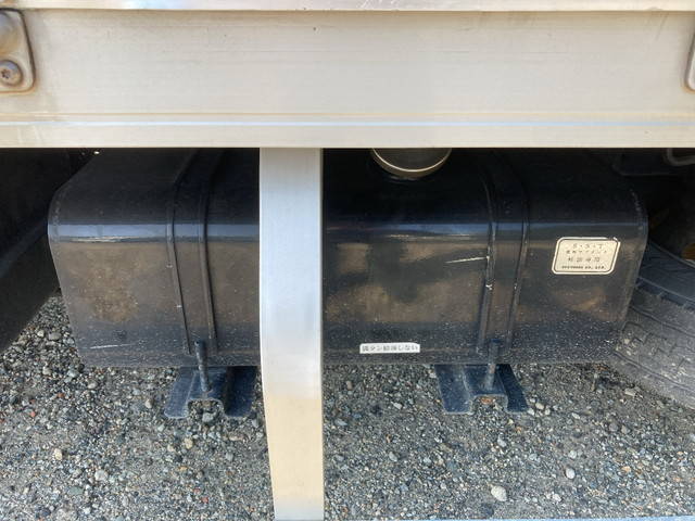 いすゞフォワードアルミウイング中型（4t）[写真21]