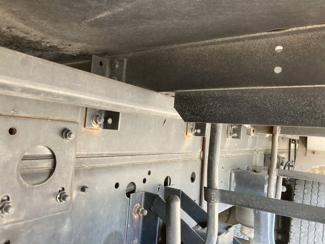 いすゞフォワードアルミウイング中型（4t）[写真24]