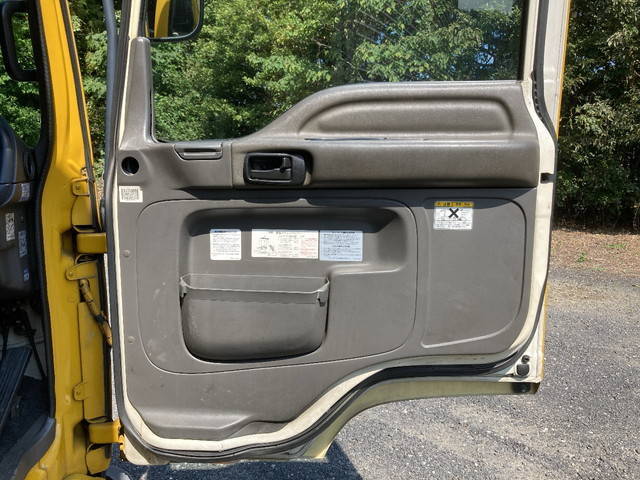 いすゞフォワードアルミウイング中型（4t）[写真29]