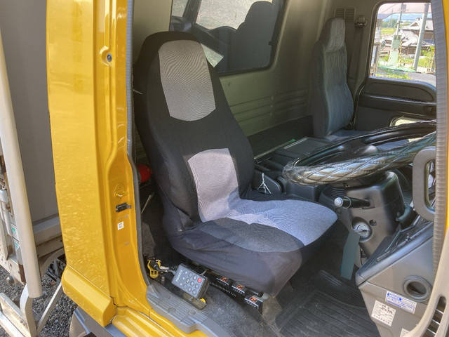 いすゞフォワードアルミウイング中型（4t）[写真31]