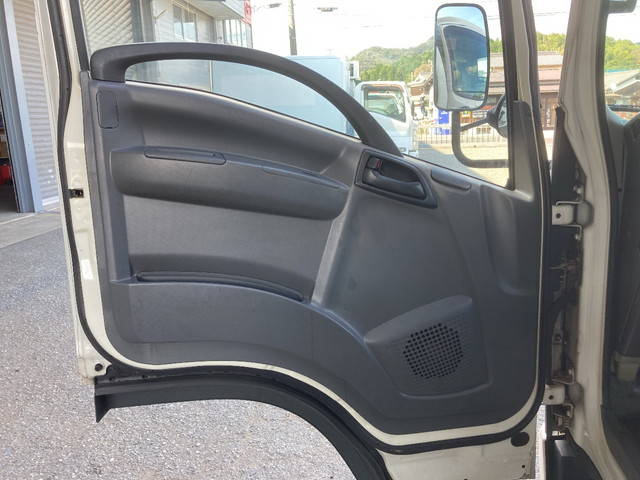 いすゞエルフアルミバン小型（2t・3t）[写真19]