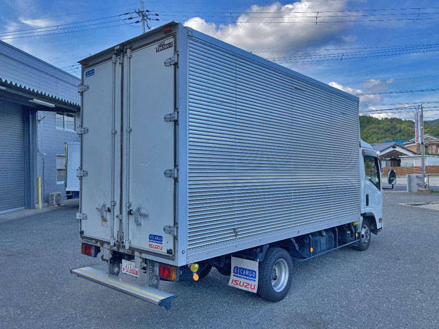 いすゞエルフアルミバン小型（2t・3t）[写真02]