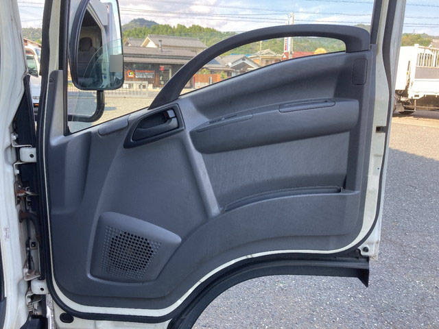いすゞエルフアルミバン小型（2t・3t）[写真20]