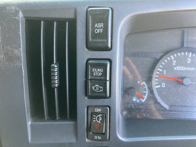 いすゞエルフアルミバン小型（2t・3t）[写真31]