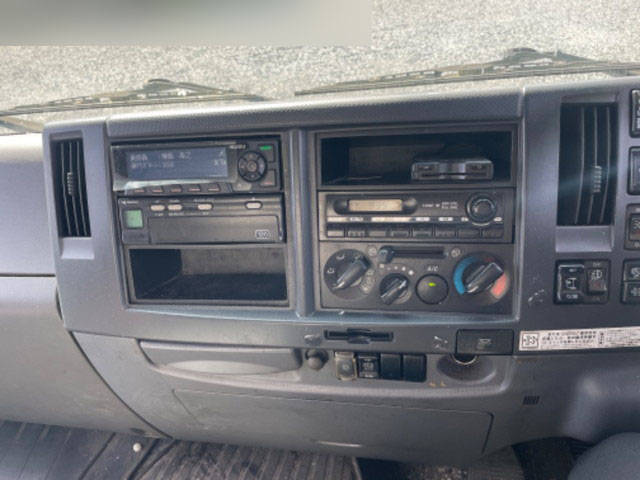 いすゞフォワードアルミウイング中型（4t）[写真26]