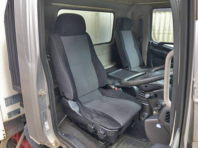 日野レンジャー冷凍車（冷蔵車）中型（4t）[写真30]