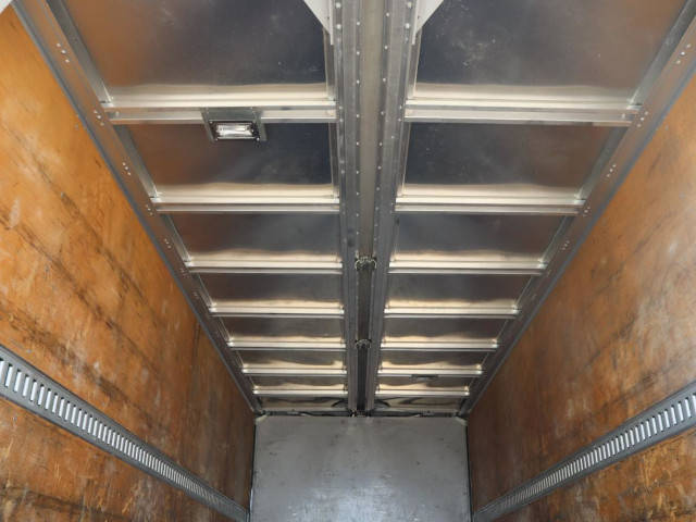 いすゞエルフアルミウイング小型（2t・3t）[写真10]