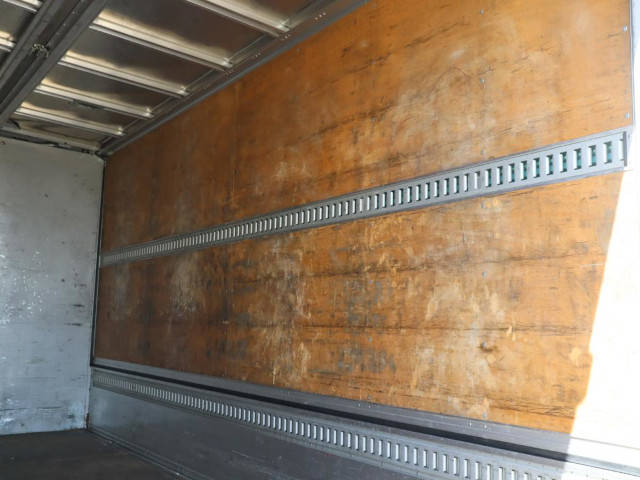 いすゞエルフアルミウイング小型（2t・3t）[写真11]