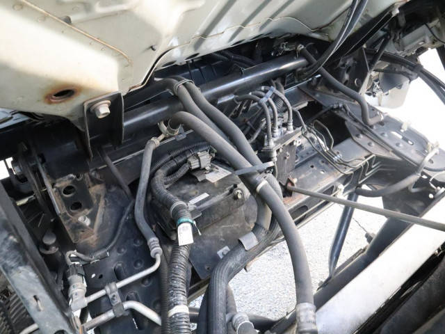 いすゞエルフアルミウイング小型（2t・3t）[写真31]