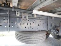 いすゞエルフアルミウイング小型（2t・3t）[写真38]