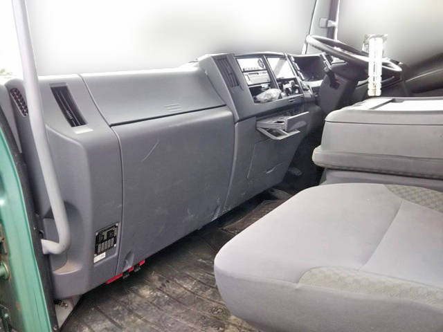 いすゞフォワードクレーン4段増トン（6t・8t）[写真27]