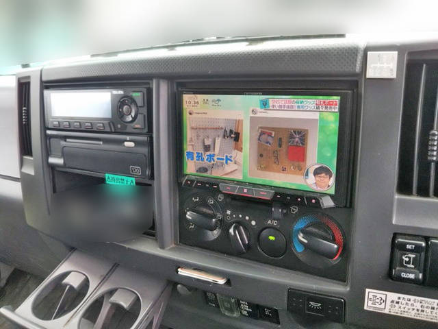 いすゞフォワードクレーン4段増トン（6t・8t）[写真32]