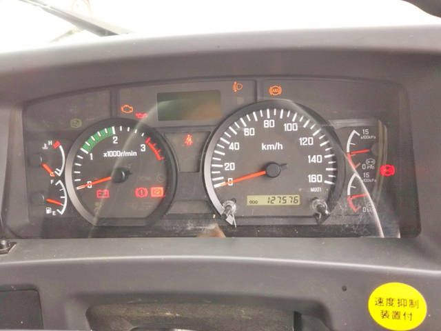 いすゞフォワードクレーン4段増トン（6t・8t）[写真36]