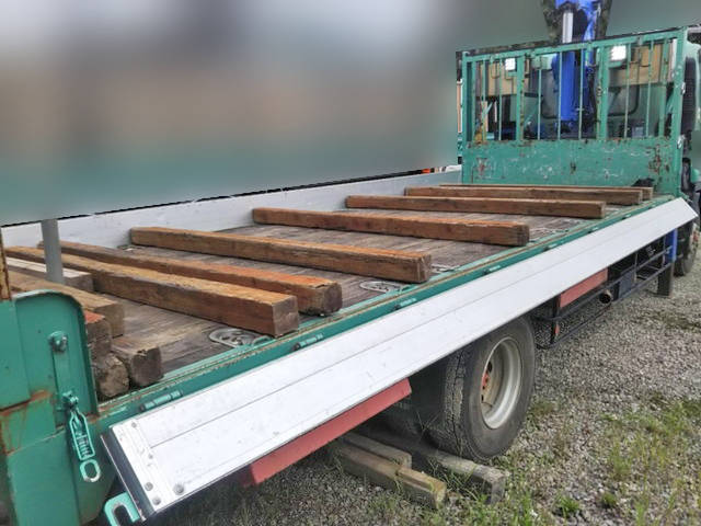 いすゞフォワードクレーン4段増トン（6t・8t）[写真05]