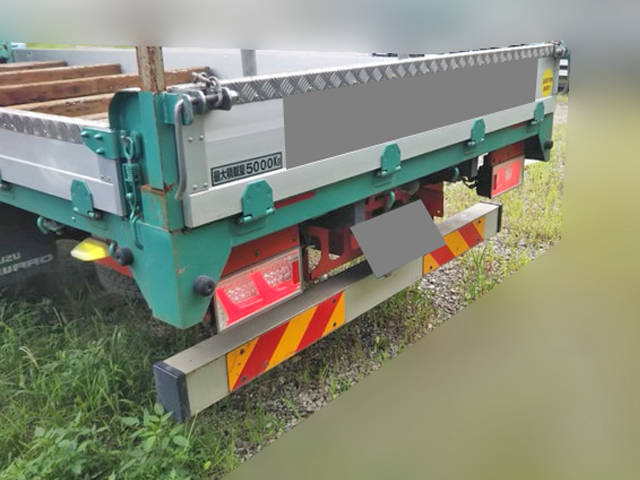 いすゞフォワードクレーン4段増トン（6t・8t）[写真07]