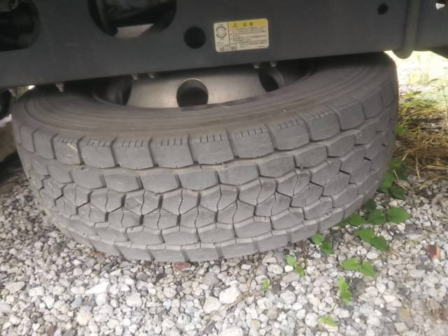 いすゞフォワードクレーン4段増トン（6t・8t）[写真17]