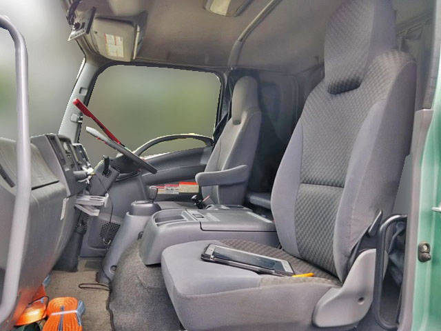 いすゞフォワードクレーン4段増トン（6t・8t）[写真24]