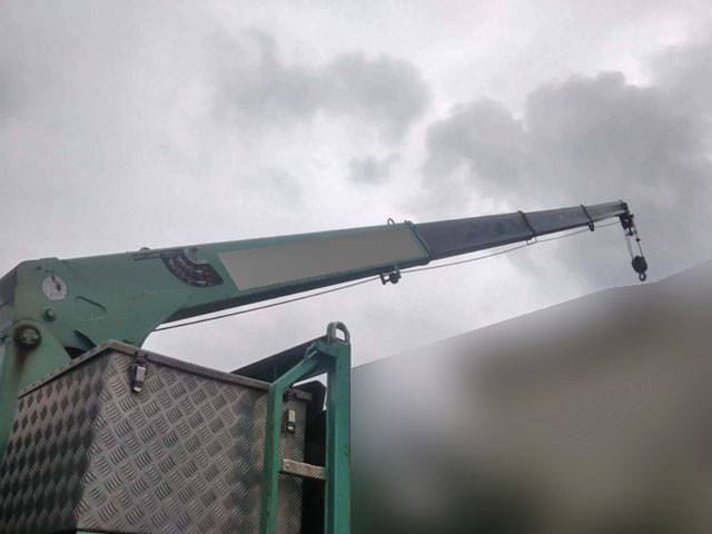 いすゞフォワードクレーン4段増トン（6t・8t）[写真13]