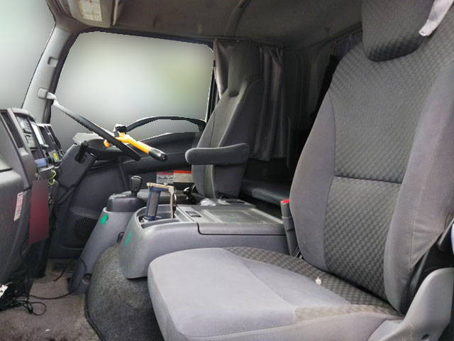 いすゞフォワードクレーン4段増トン（6t・8t）[写真21]