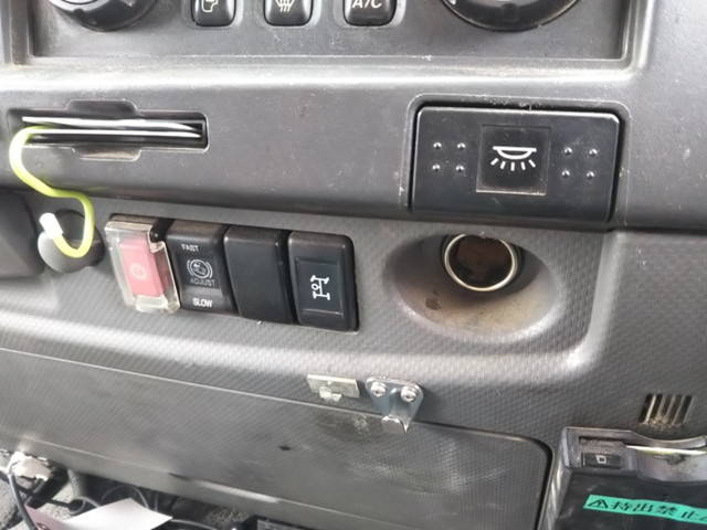 いすゞフォワードクレーン4段増トン（6t・8t）[写真27]