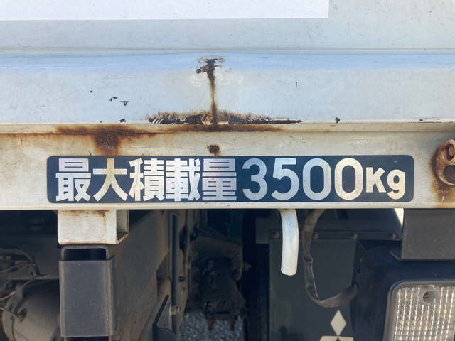 三菱ふそうキャンター平ボディ小型（2t・3t）[写真13]