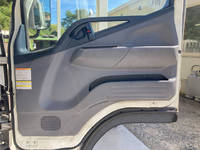 三菱ふそうキャンター平ボディ小型（2t・3t）[写真22]