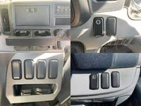 三菱ふそうキャンター平ボディ小型（2t・3t）[写真32]