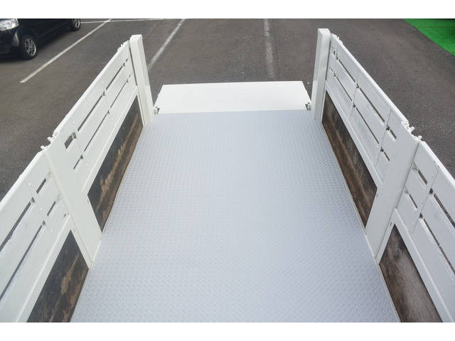 いすゞエルフ平ボディ小型（2t・3t）[写真21]