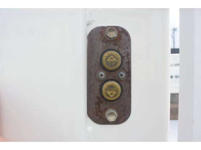 いすゞエルフ平ボディ小型（2t・3t）[写真04]