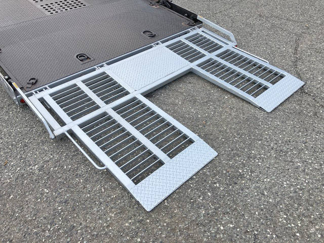 いすゞエルフセーフティローダー小型（2t・3t）[写真16]