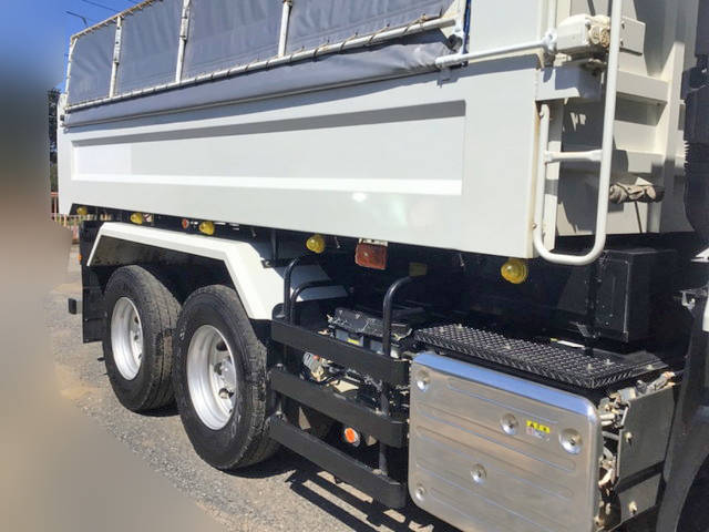 いすゞギガダンプ大型（10t）[写真06]