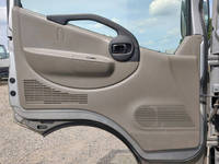 日産アトラス平ボディ小型（2t・3t）[写真25]