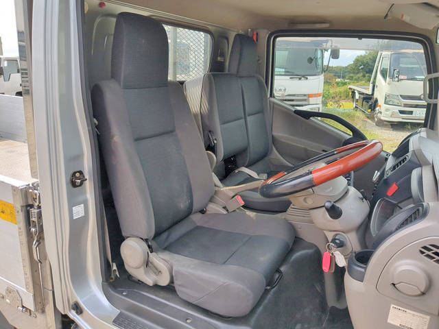 日産アトラス平ボディ小型（2t・3t）[写真30]