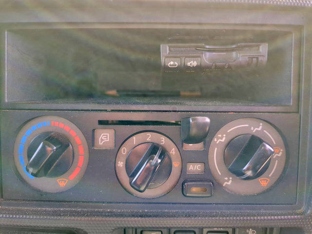 日産アトラス平ボディ小型（2t・3t）[写真33]