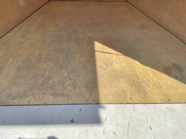 三菱ふそうキャンターアルミバン小型（2t・3t）[写真13]