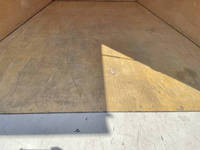 三菱ふそうキャンターアルミバン小型（2t・3t）[写真13]