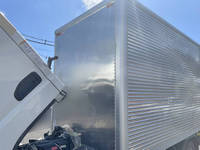 三菱ふそうキャンターアルミバン小型（2t・3t）[写真18]