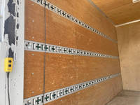 三菱ふそうキャンターアルミバン小型（2t・3t）[写真10]