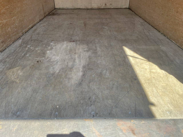 三菱ふそうキャンターアルミバン小型（2t・3t）[写真12]