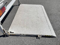 三菱ふそうキャンターアルミバン小型（2t・3t）[写真14]