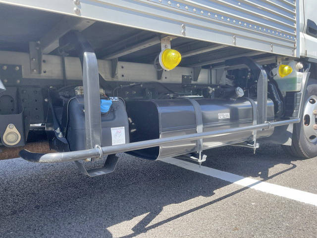 三菱ふそうキャンターアルミバン小型（2t・3t）[写真18]