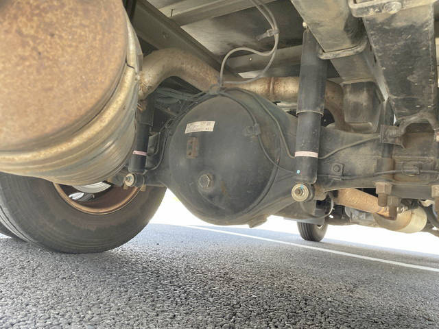 三菱ふそうキャンターアルミバン小型（2t・3t）[写真21]