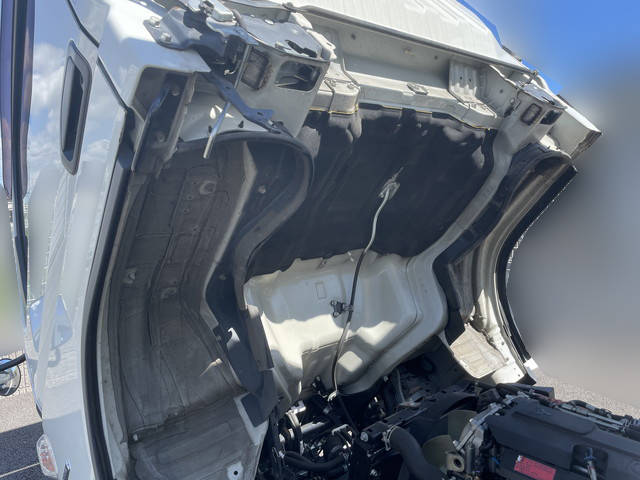 三菱ふそうキャンターアルミバン小型（2t・3t）[写真25]